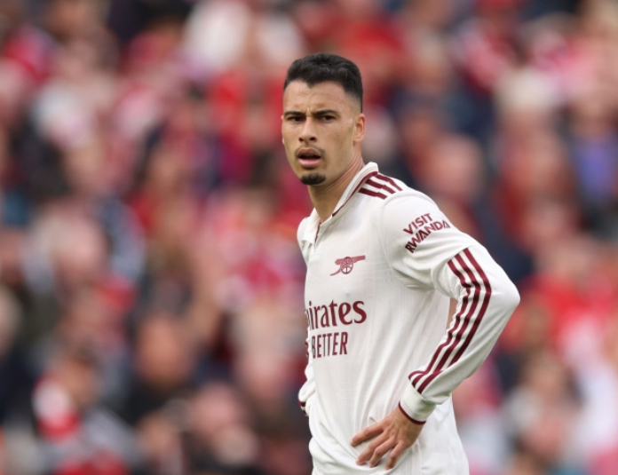 足总杯赛场阿森纳大捷，马丁内利帽子戏法闪耀全场