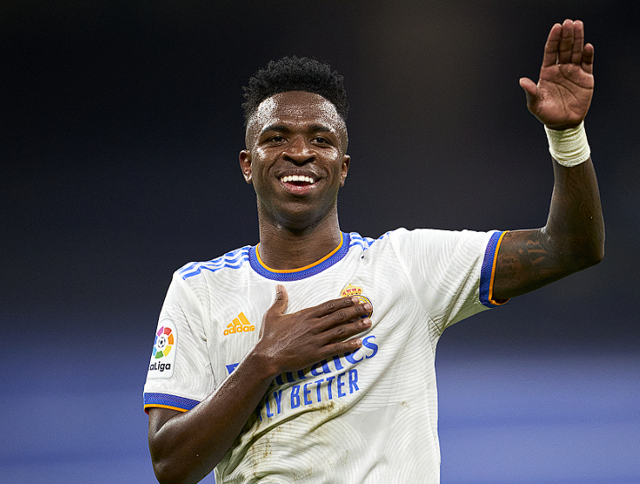 欧冠大捷:皇马双子星闪耀,姆巴佩盛赞维尼修斯