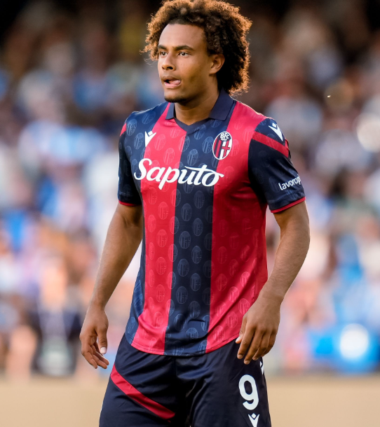 曼联双星世界杯梦想遇阻：转会困境下的突围之路